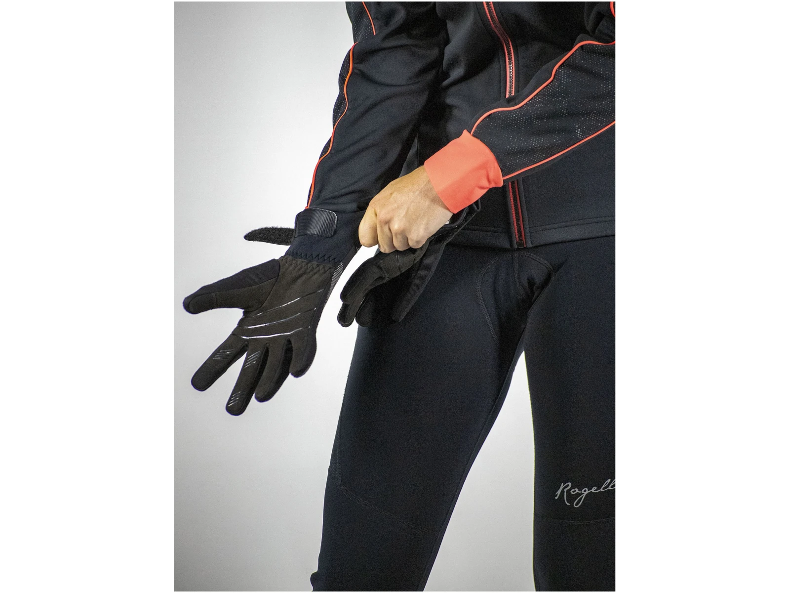 Zimowe damskie rękawice softshellowe Rogelli FLASH z dużym odblaskowym nadrukiem