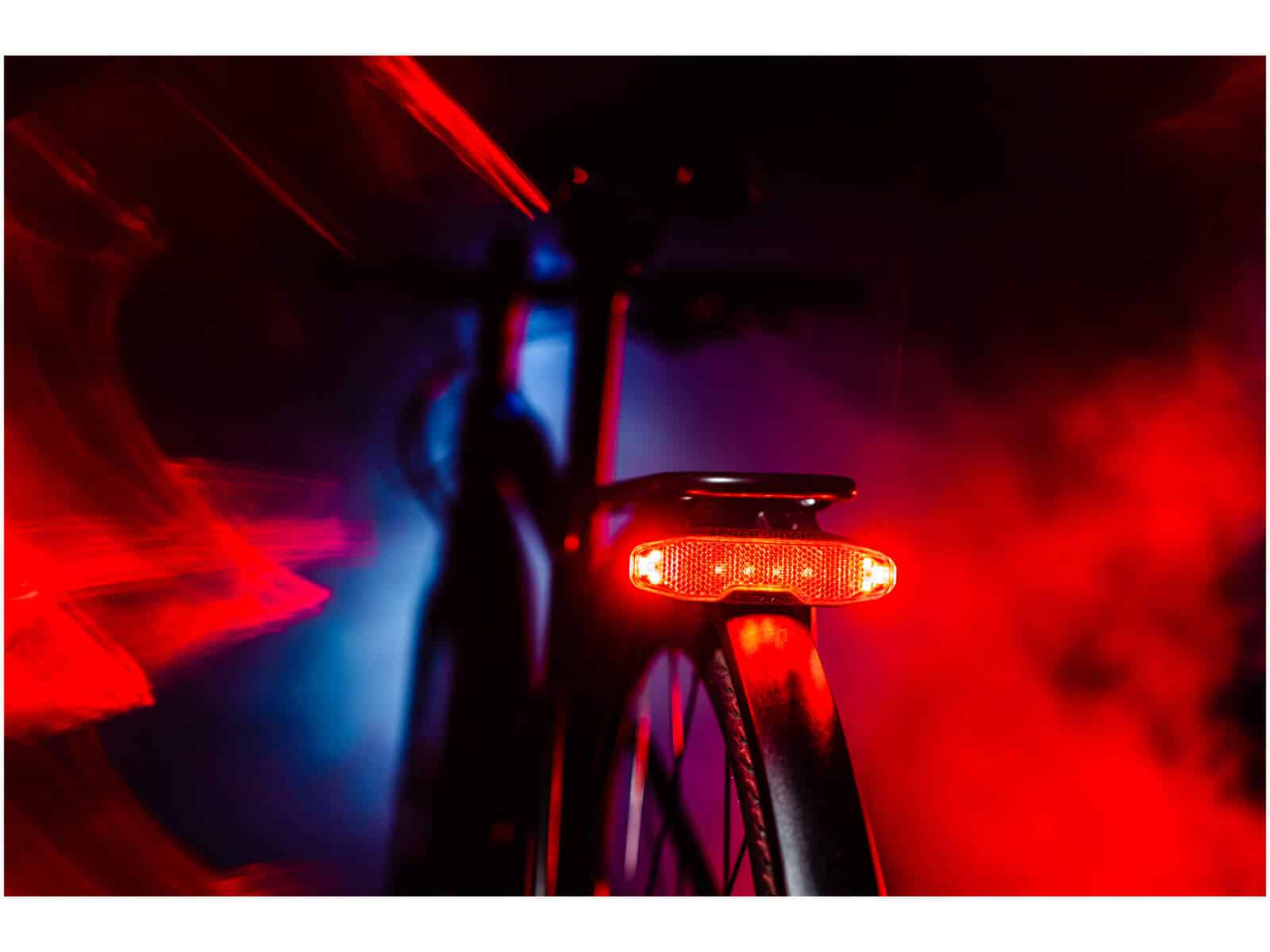 Lampa tylna Lezyne e-bike Z-MARK SUPER BRIGHT E12 ALERT STVZO