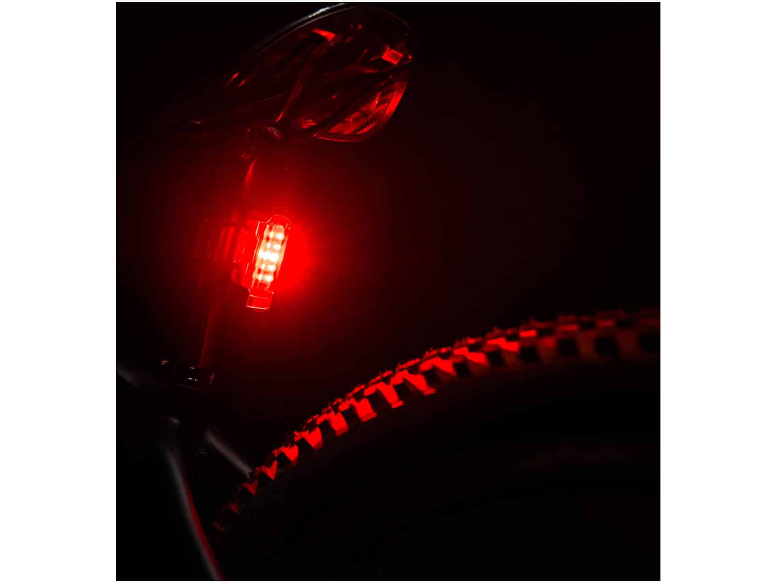 Lampa rowerowa tylna Lezyne STRIP DRIVE 300+w nocy